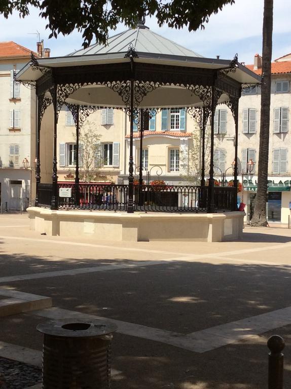 Rue Sade Bed & Breakfast Antibes Bagian luar foto