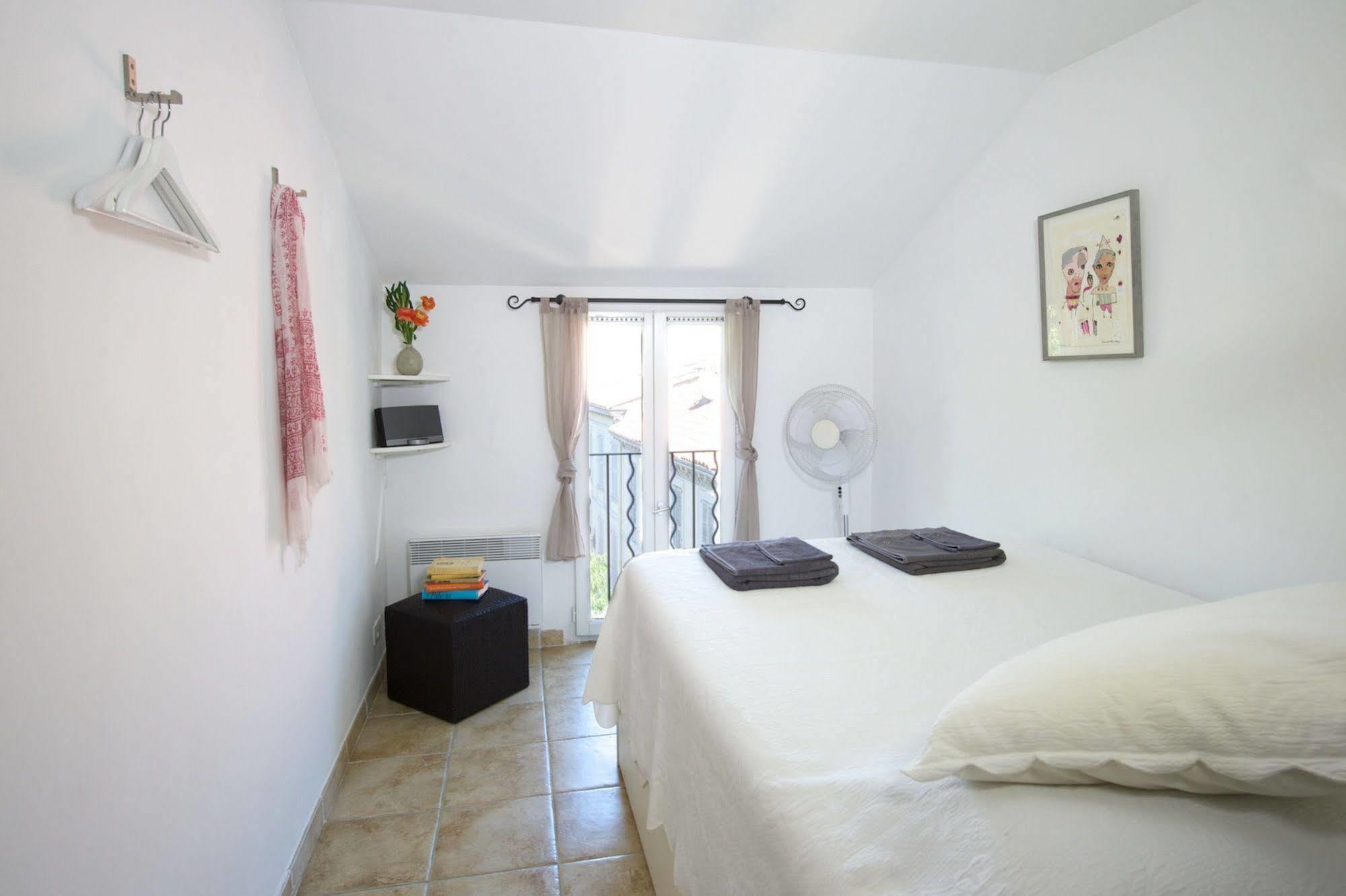 Rue Sade Bed & Breakfast Antibes Bagian luar foto