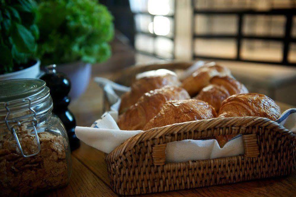 Rue Sade Bed & Breakfast Antibes Bagian luar foto